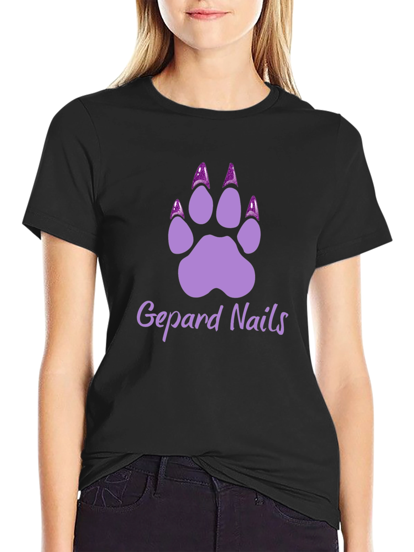 Gepard Nails T-Shirt - Stylish Paw Print Tee