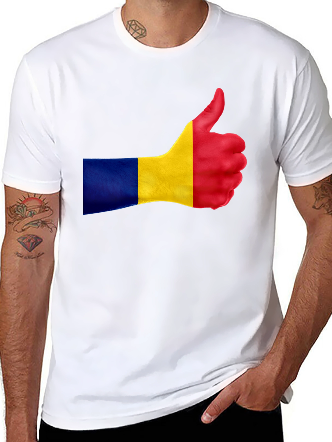 Romania Flag Thumbs Up Black T-Shirt