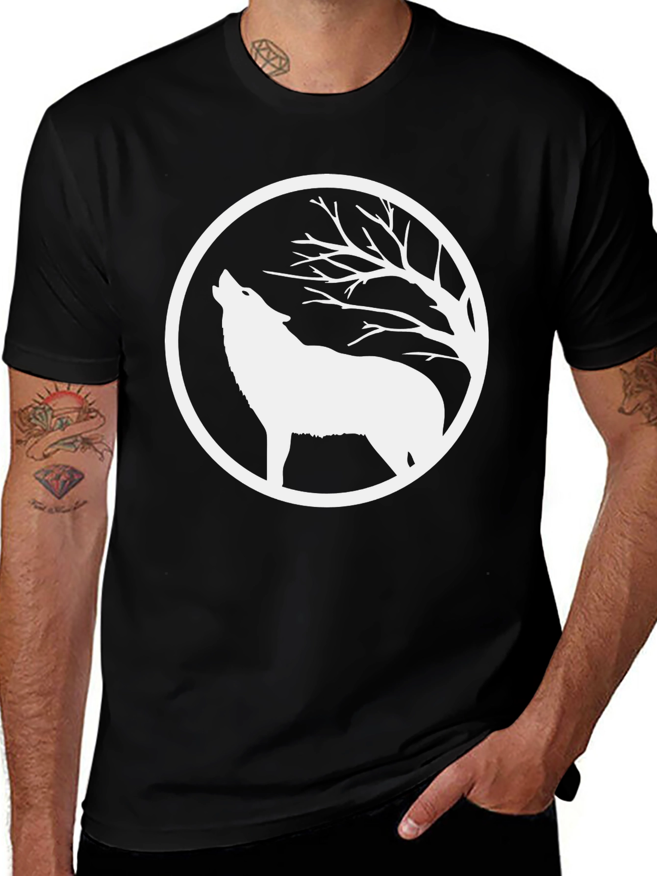 Wolf Howling at Moon Graphic T-Shirt