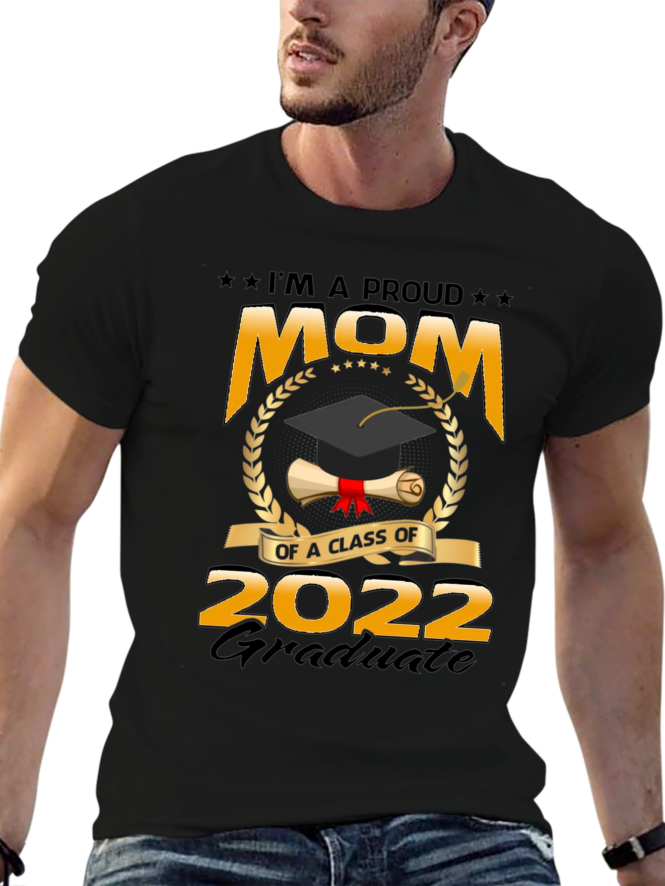 Proud Mom of 2022 Graduate T-Shirt