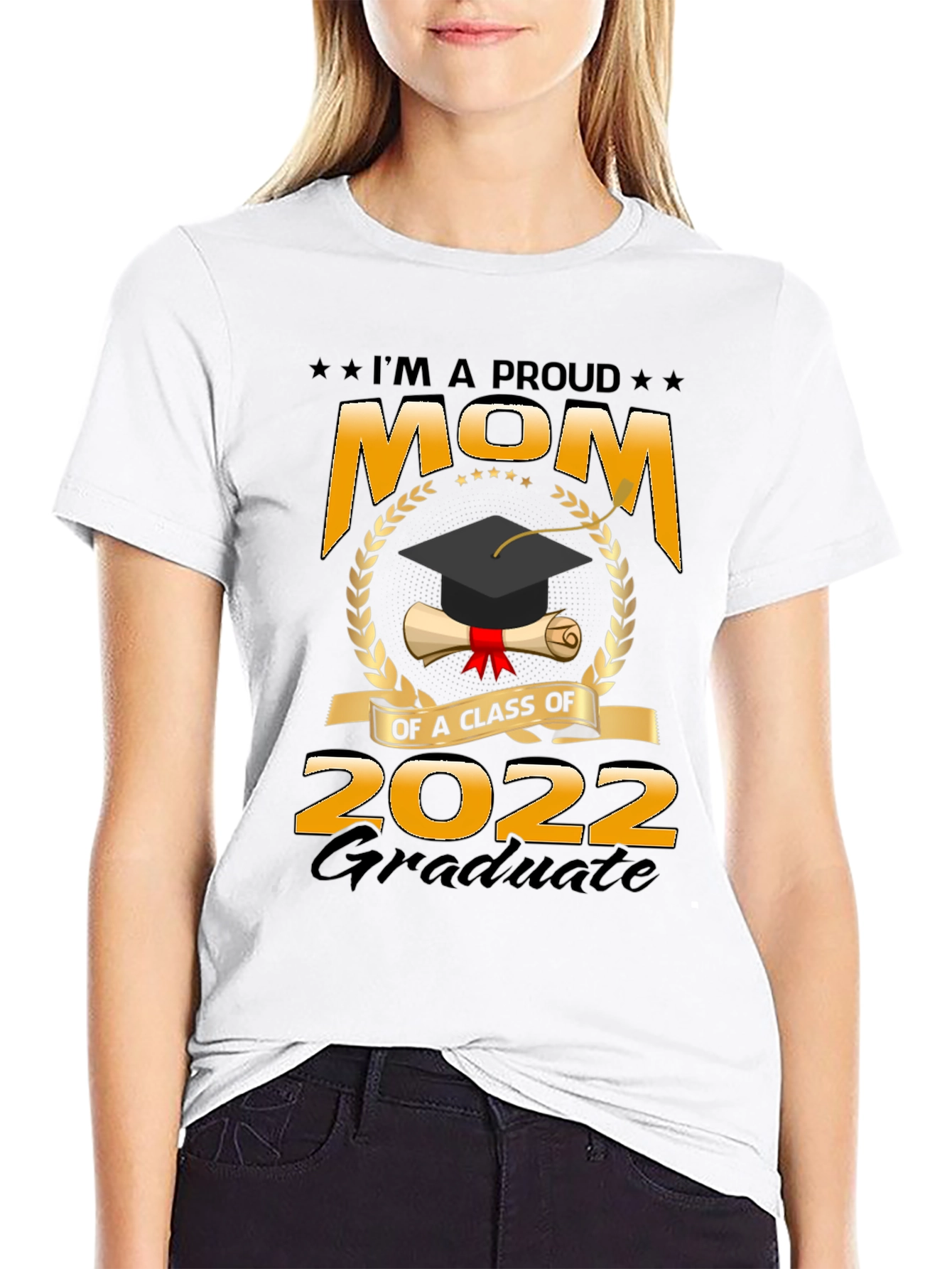 Proud Mom of 2022 Graduate T-Shirt