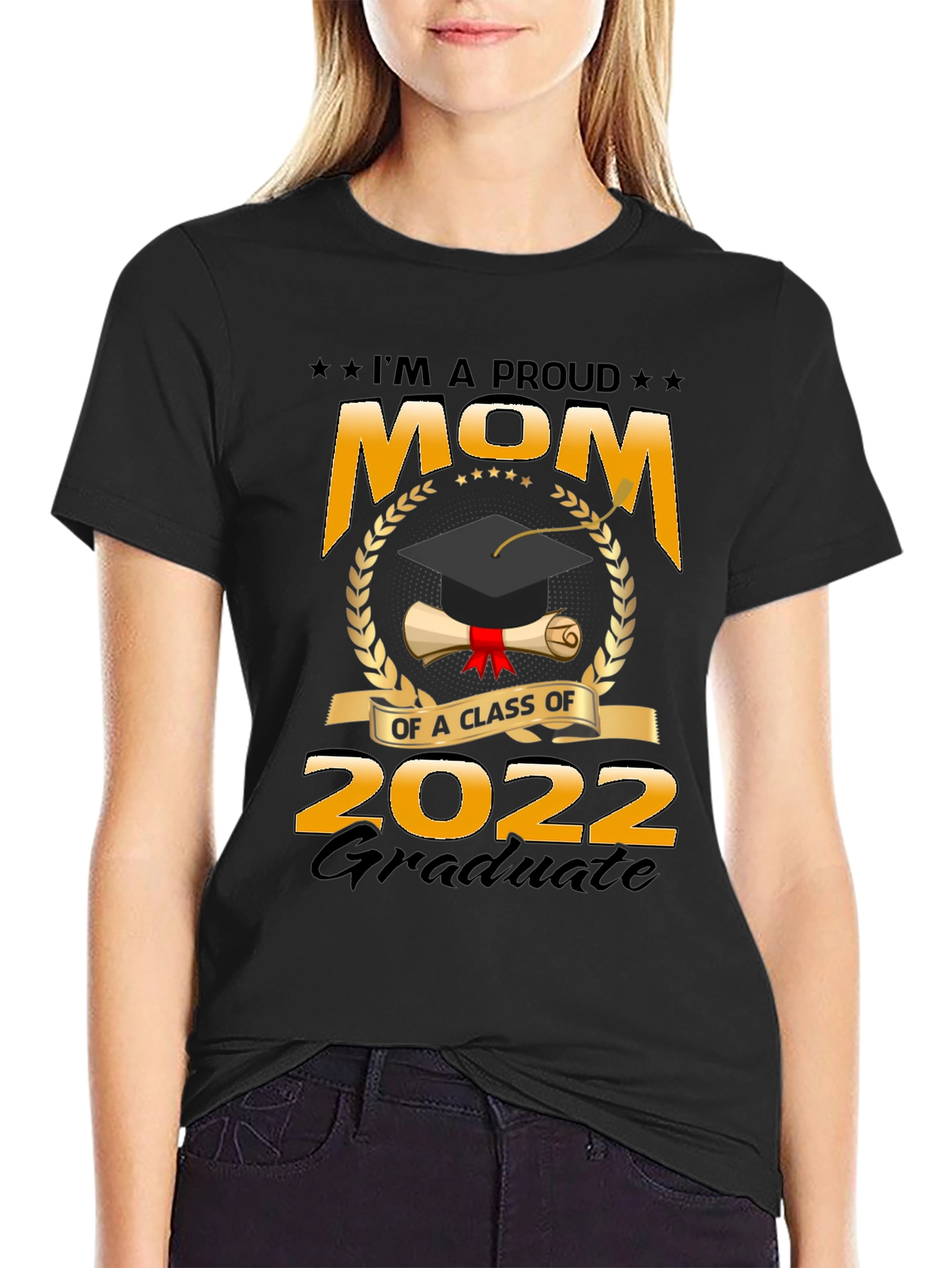 Proud Mom of 2022 Graduate T-Shirt