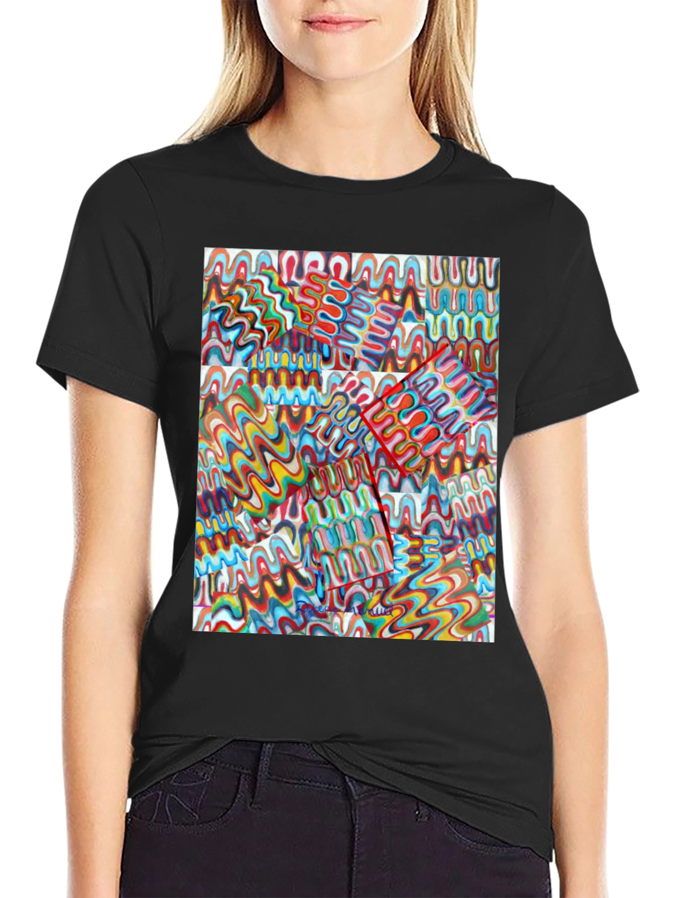 Abstract Wavy Line Pattern Black T-Shirt