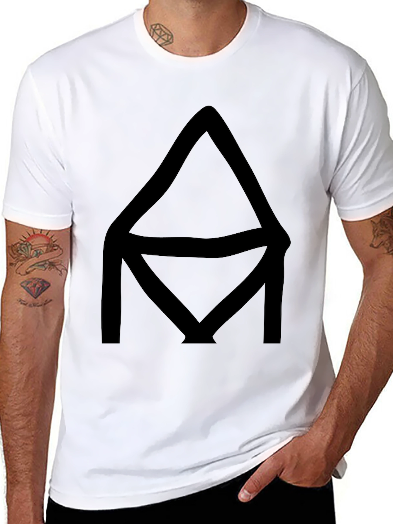 Geometric Black Graphic Tee - Modern Casual Wear