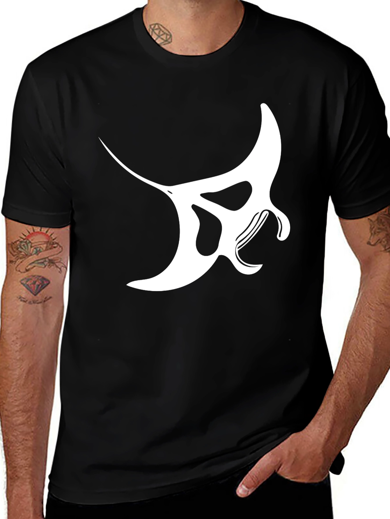 Manta Ray Graphic Tee - Stylish Black T-Shirt