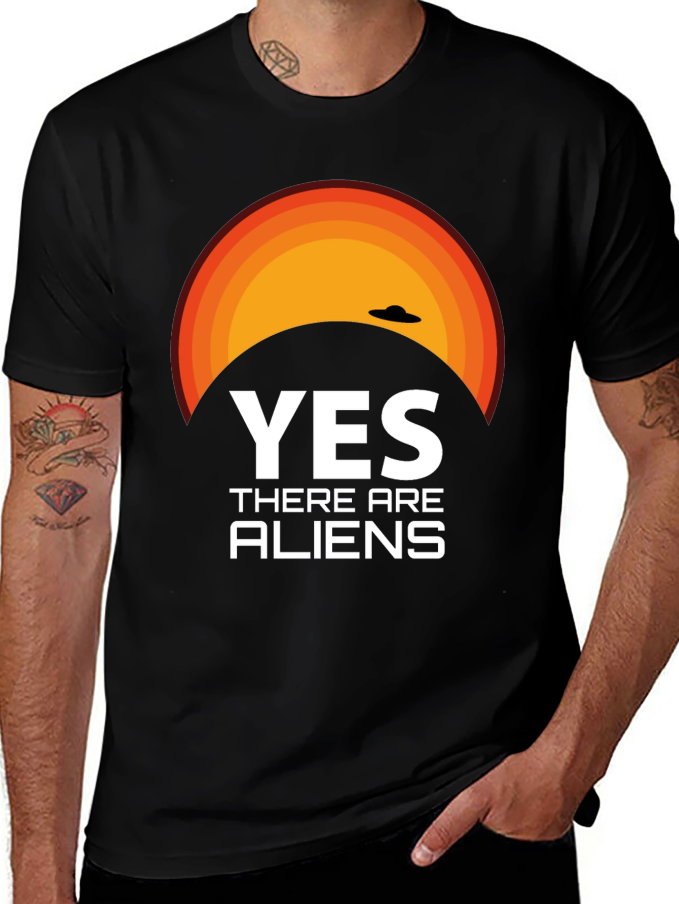 Yes There Are Aliens Graphic T-Shirt