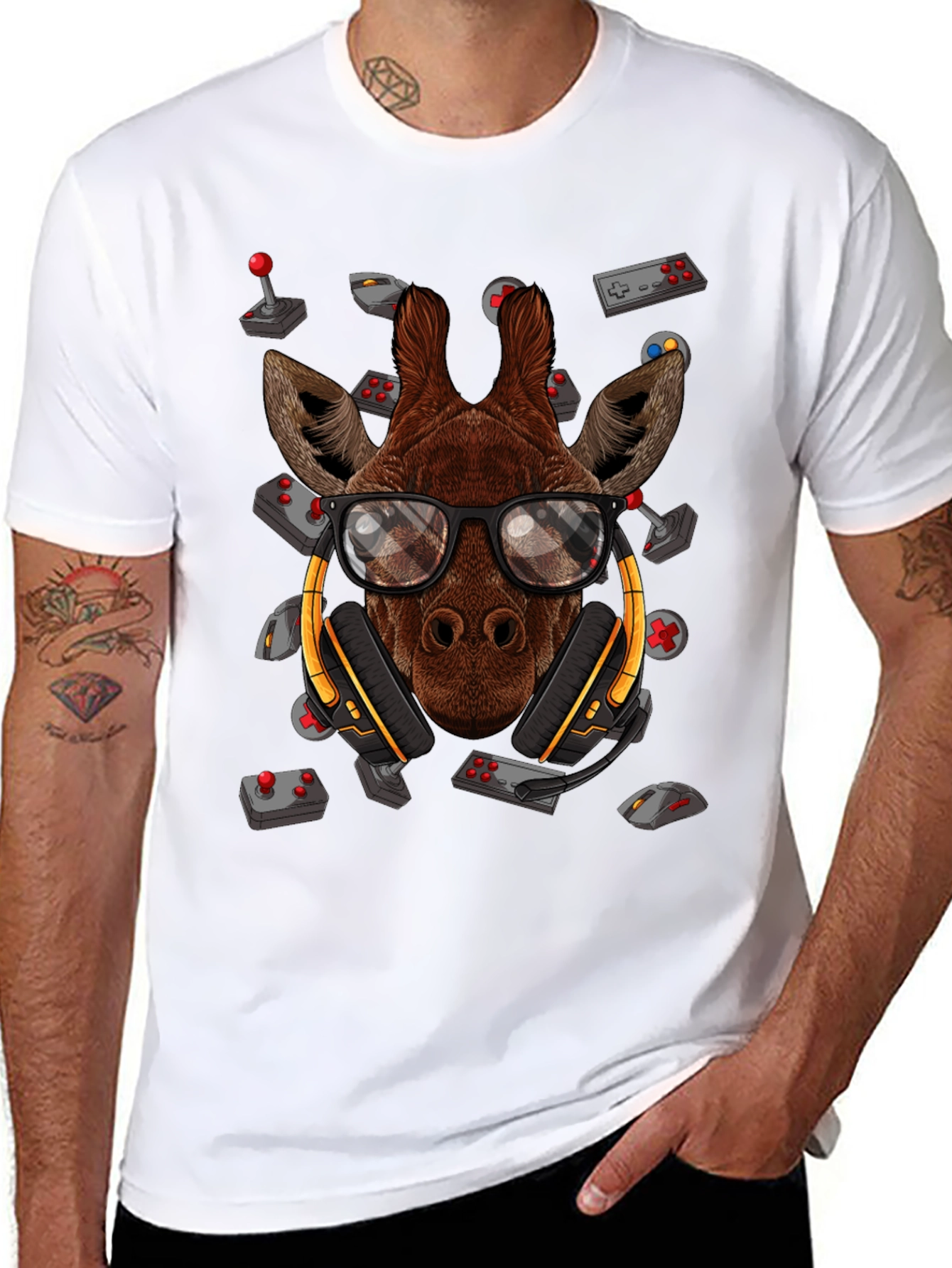 Gamer Giraffe T-Shirt - Cool Animal Tee